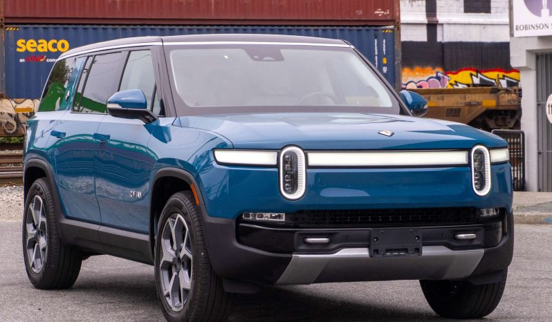 2024 Rivian R1S