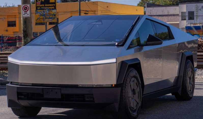 2025 Tesla Cybertruck